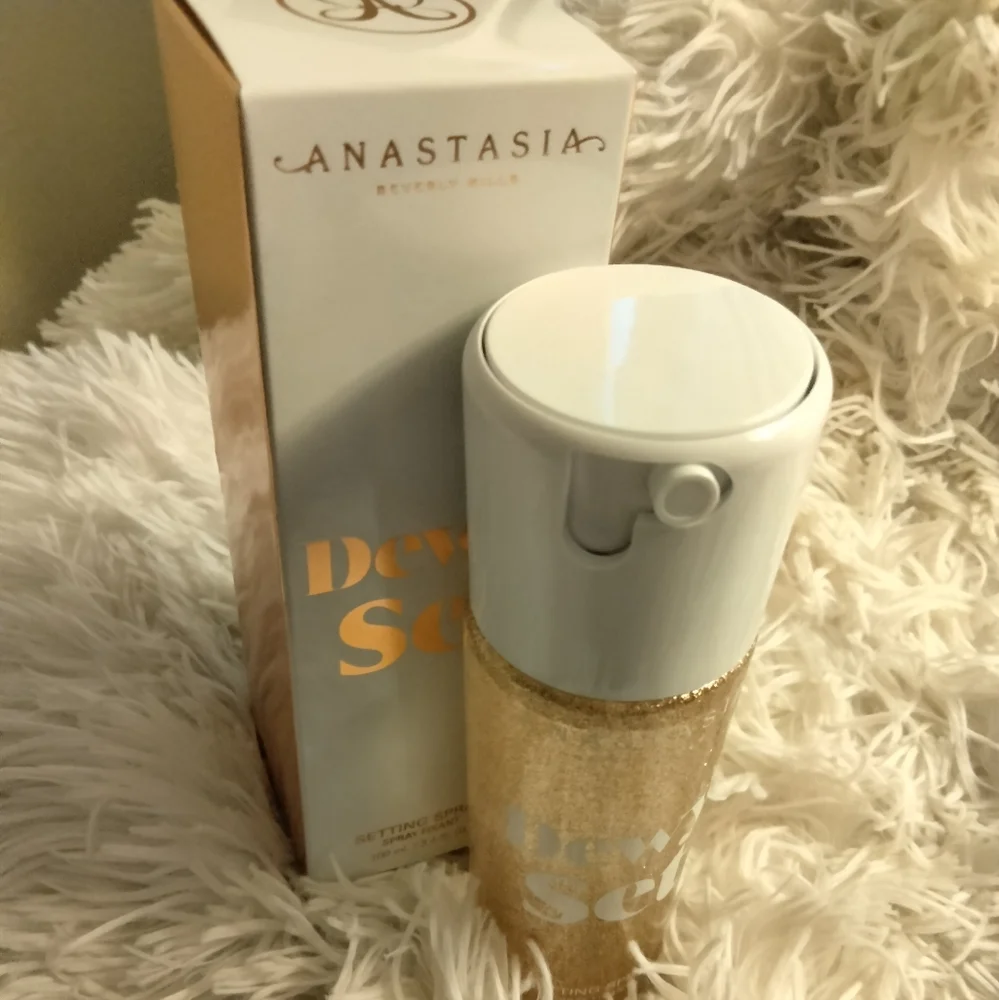 🆕️ABH Dewy Set Spray